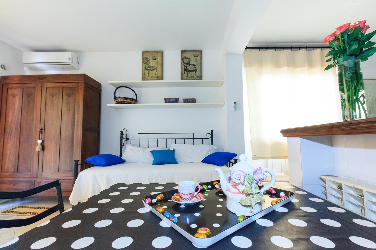 Domus Socolatae Apartments&Suites Фолоника Екстериор снимка