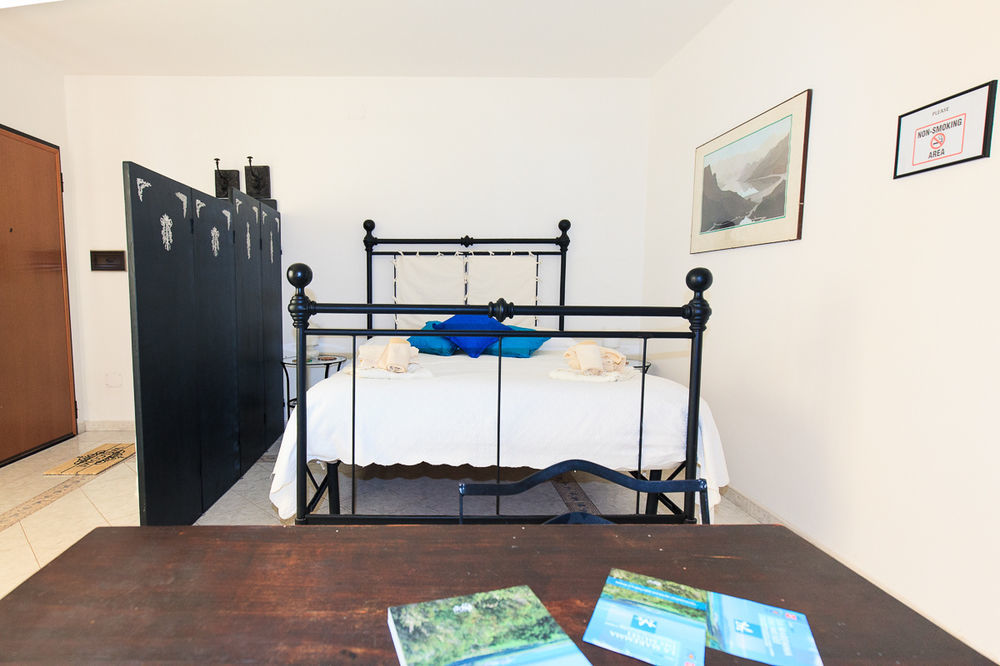 Domus Socolatae Apartments&Suites Фолоника Екстериор снимка